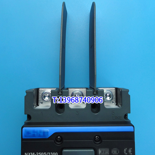 NXM-250相间隔板 灭电弧挡板 适配正泰NXMS NXHM NXMLE-250 隔弧片 阻燃绝缘隔离附件黑皮